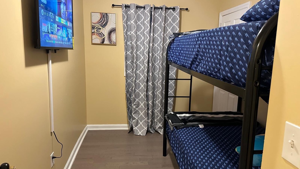 Photo of Bedroom in Weequahic