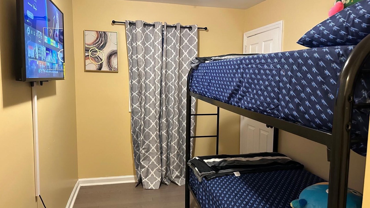 Photo of Bedroom in Weequahic