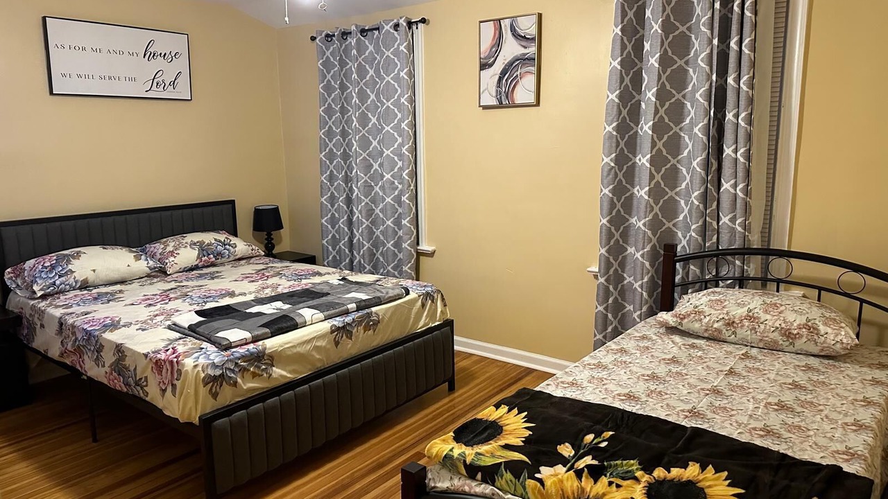 Photo of Bedroom in Weequahic