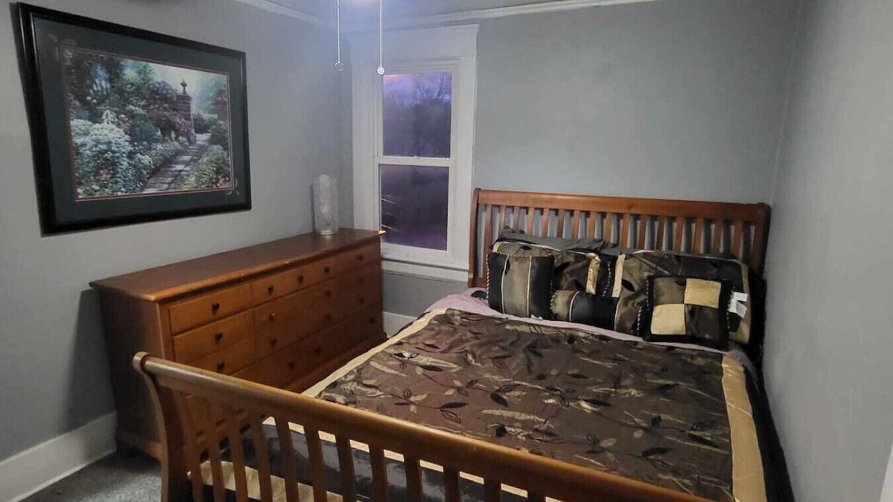 Photo of Bedroom in Highland Square