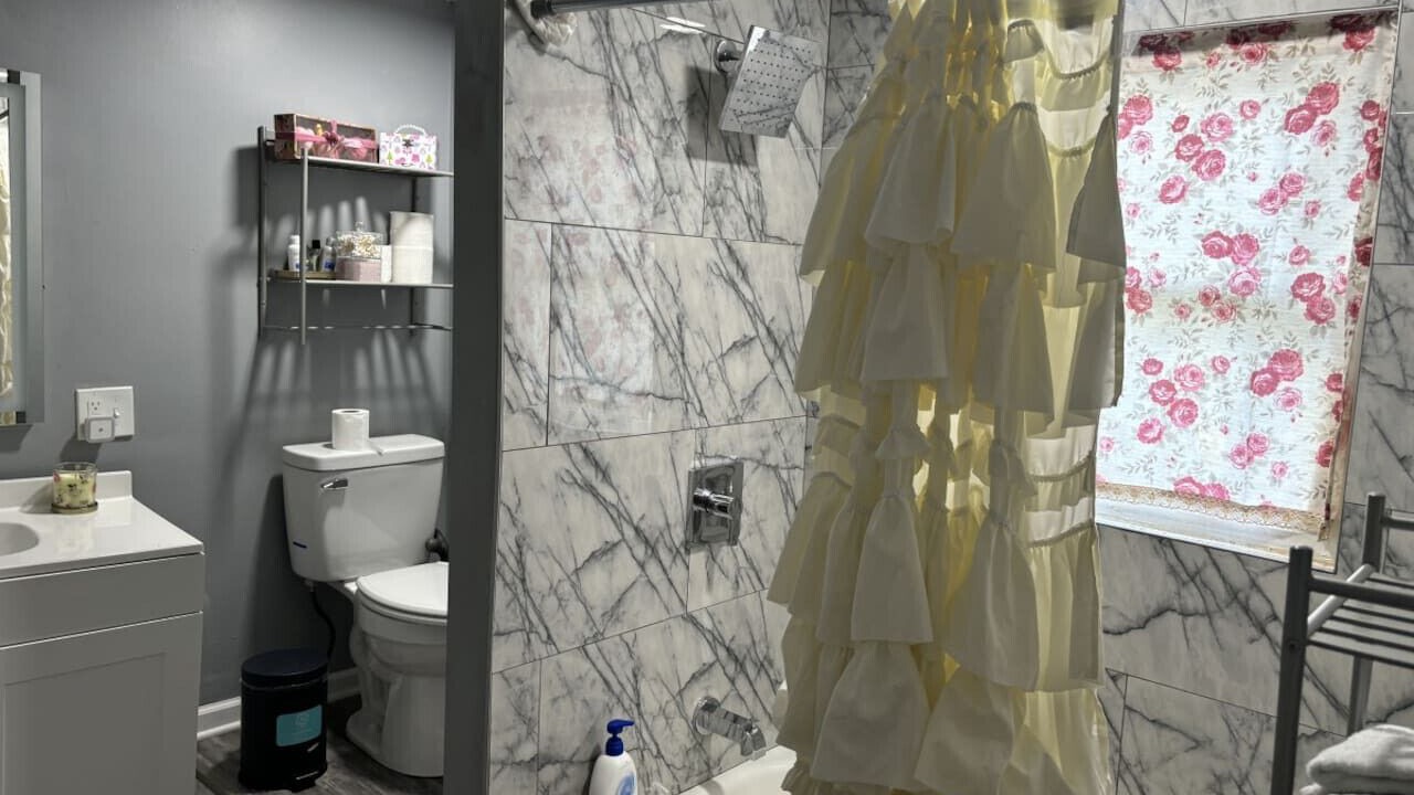 Photo of Bathroom in Highland Square