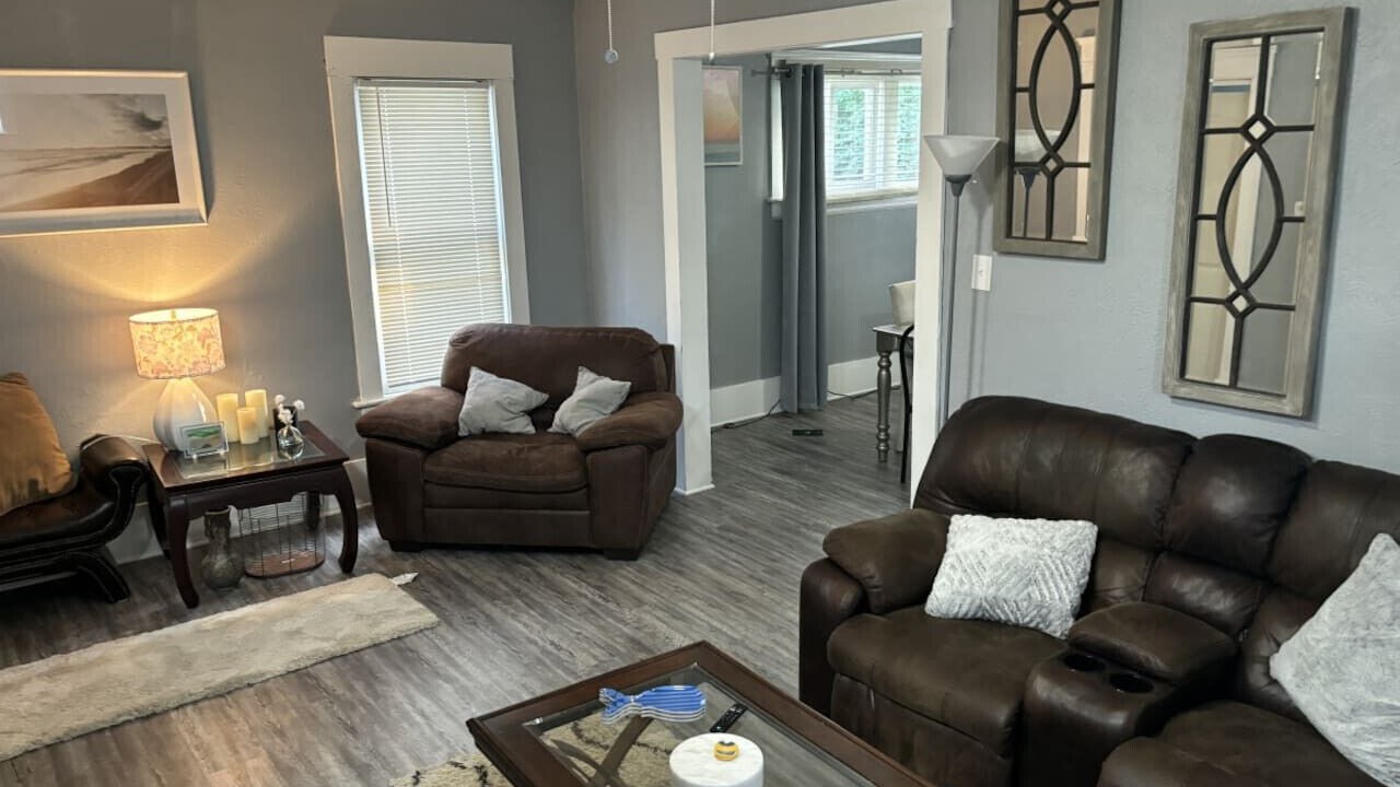 Photo of Livingroom in Highland Square