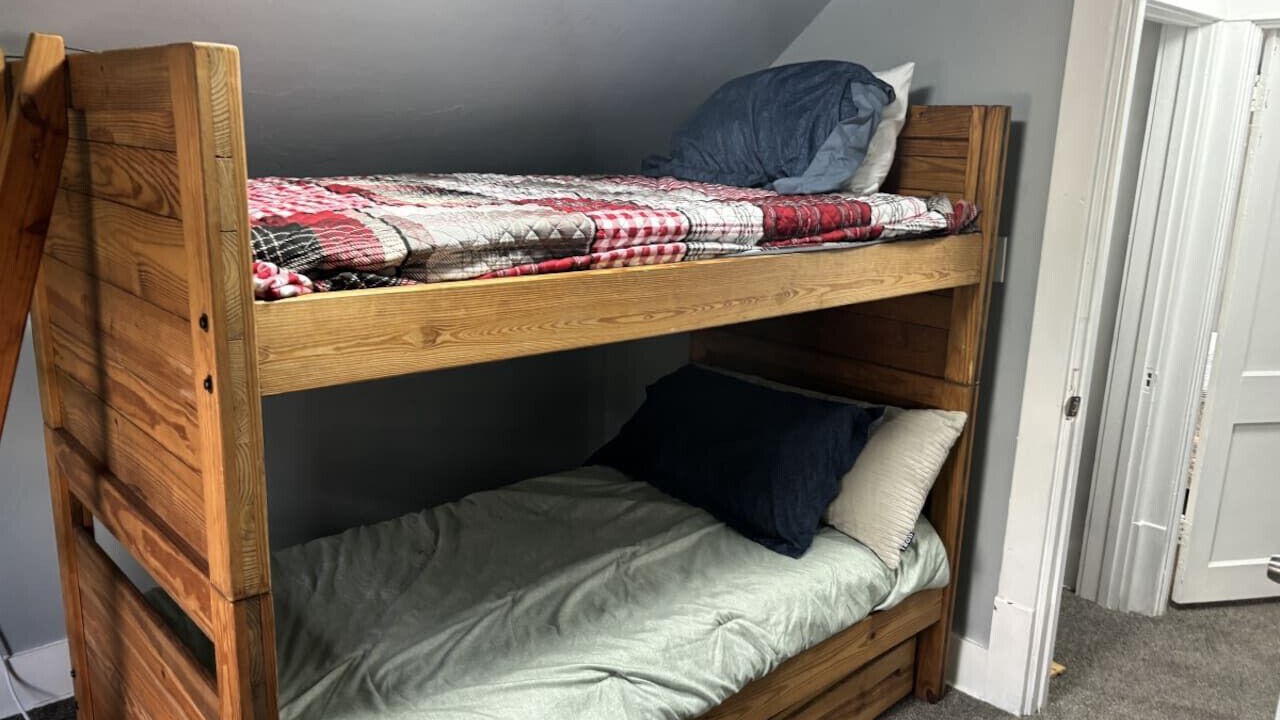 Photo of Bedroom in Highland Square