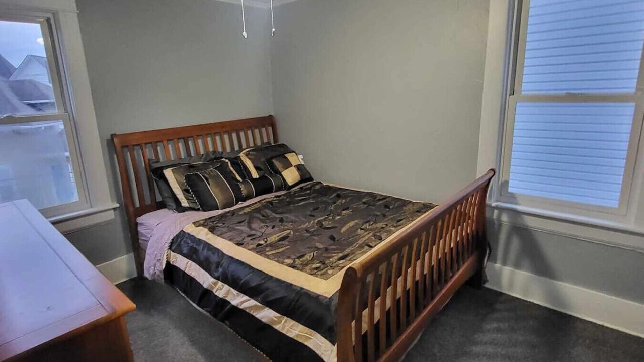 Photo of Bedroom in Highland Square