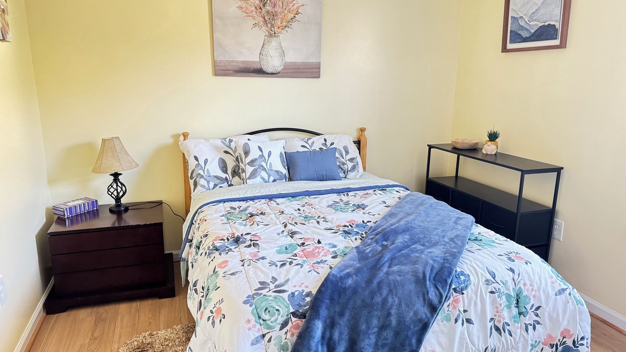 Photo of Bedroom in Mathews