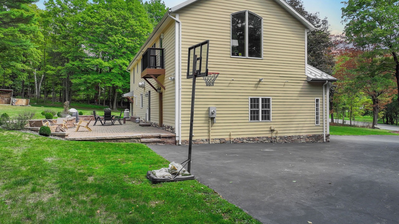 Photo of Outdoor in Newburgh