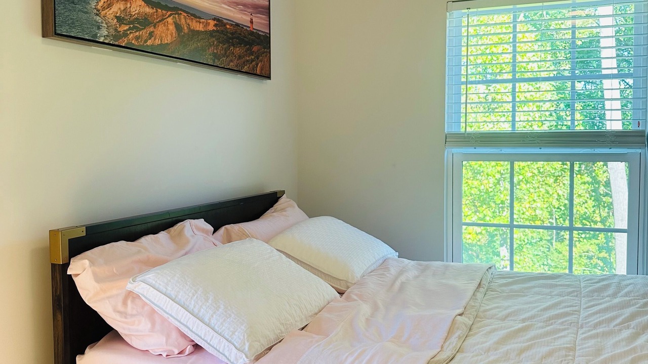 Photo of Bedroom in Landover