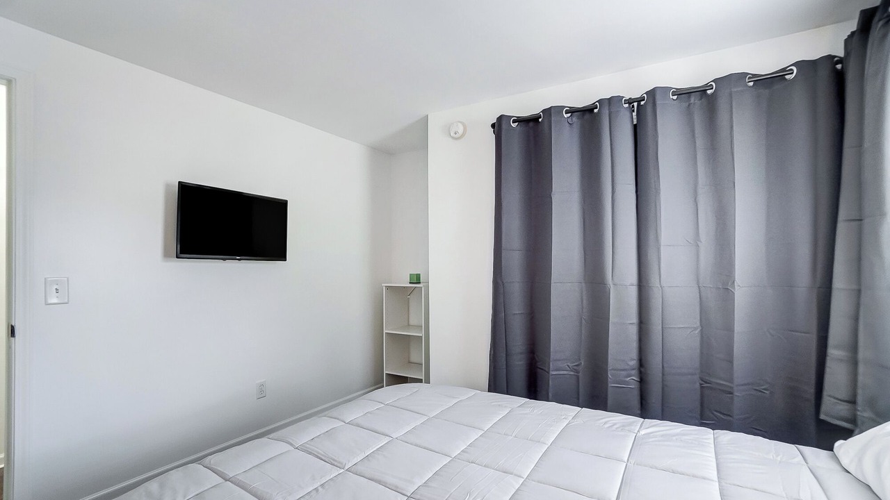 Photo of Bedroom in Huntington