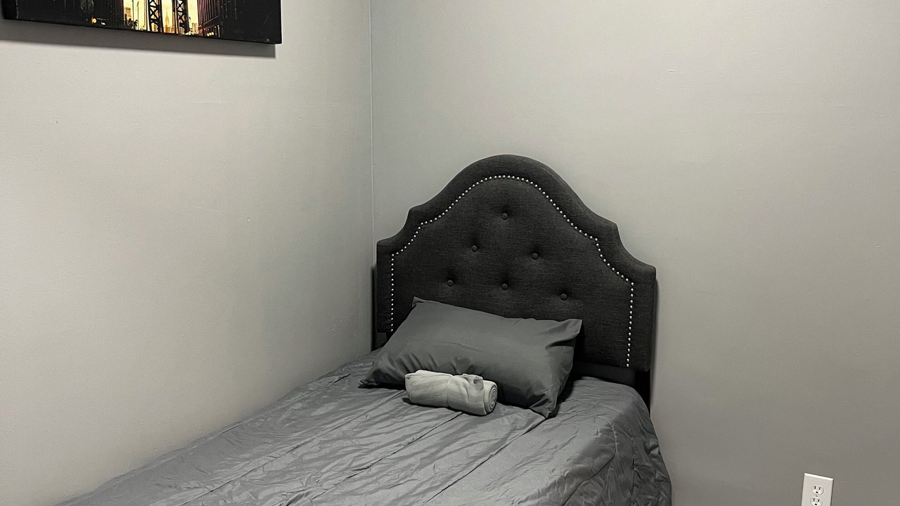 Photo of Bedroom in Weequahic