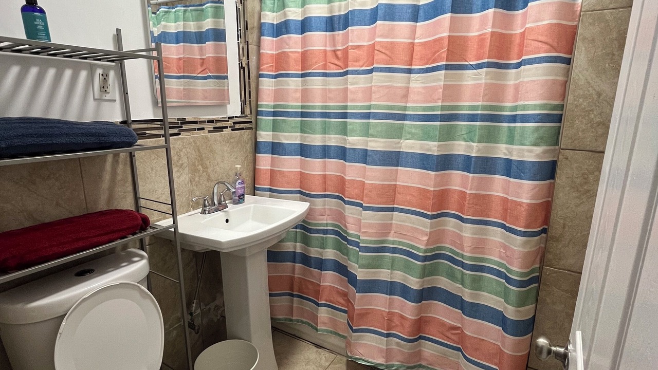 Photo of Bathroom in Weequahic