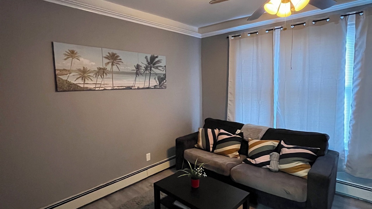 Photo of Livingroom in Weequahic