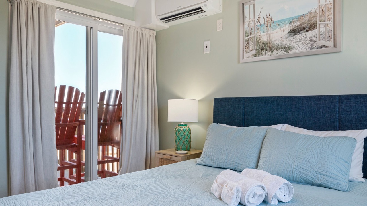 Photo of Bedroom in McCutcheon Field