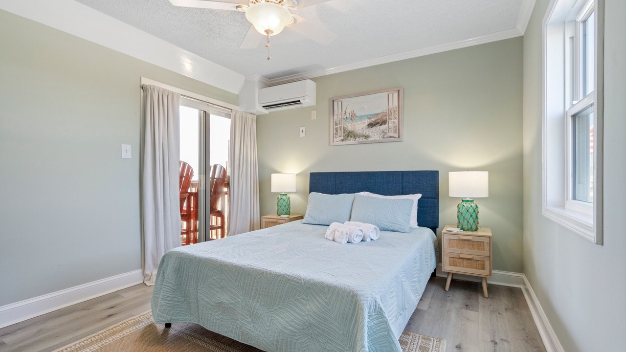 Photo of Bedroom in McCutcheon Field
