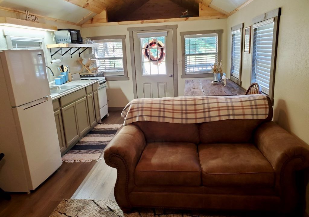 Photo of Livingroom in Elkins