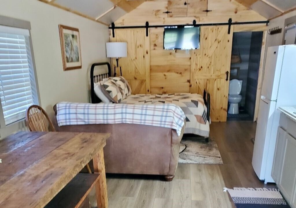 Photo of Bedroom in Elkins