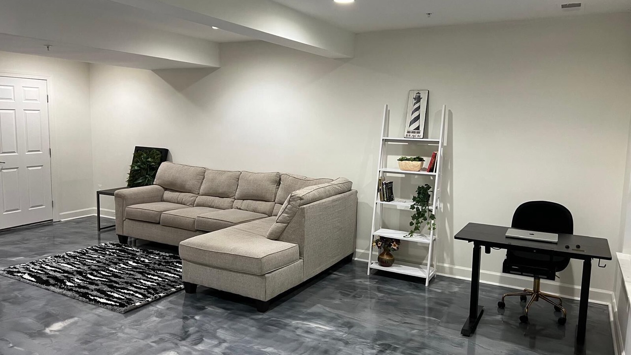 Photo of Livingroom in Burtonsville
