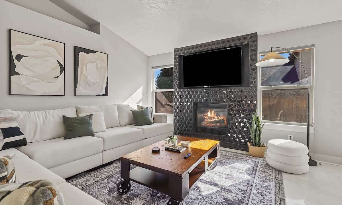 Photo of Livingroom in Southwest Ada County Alliance