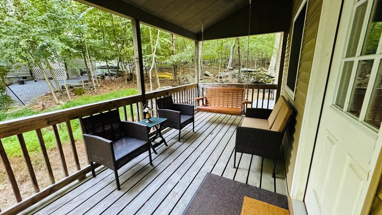 Photo of Patio Balcony in Lackawaxen