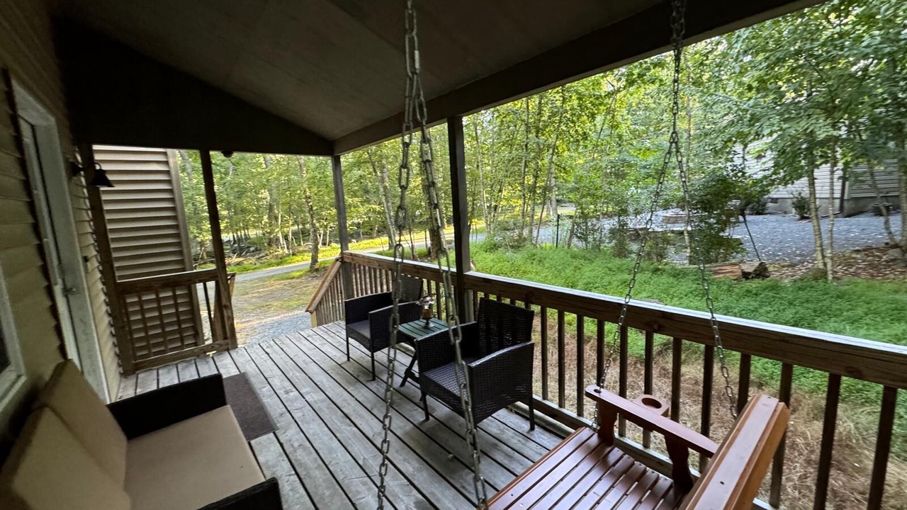 Photo of Patio Balcony in Lackawaxen