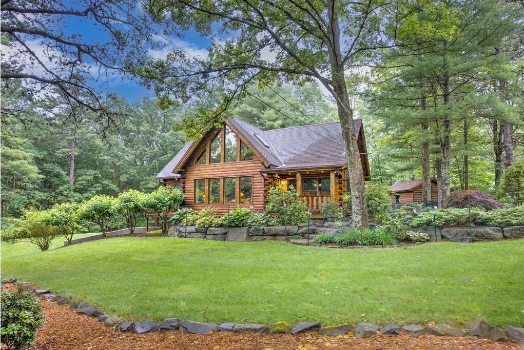 Photo of Outdoor in Canadensis