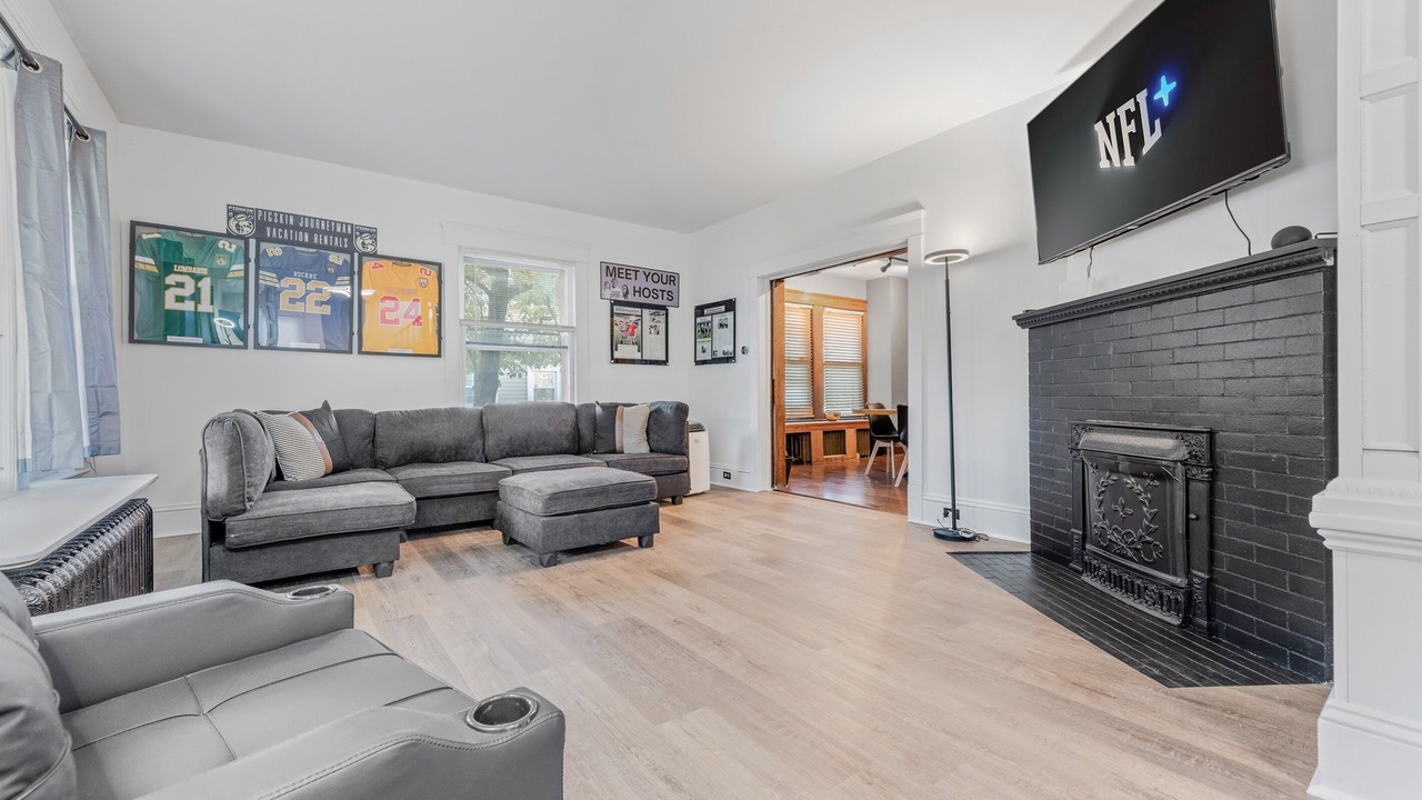 Photo of Livingroom in Massillon