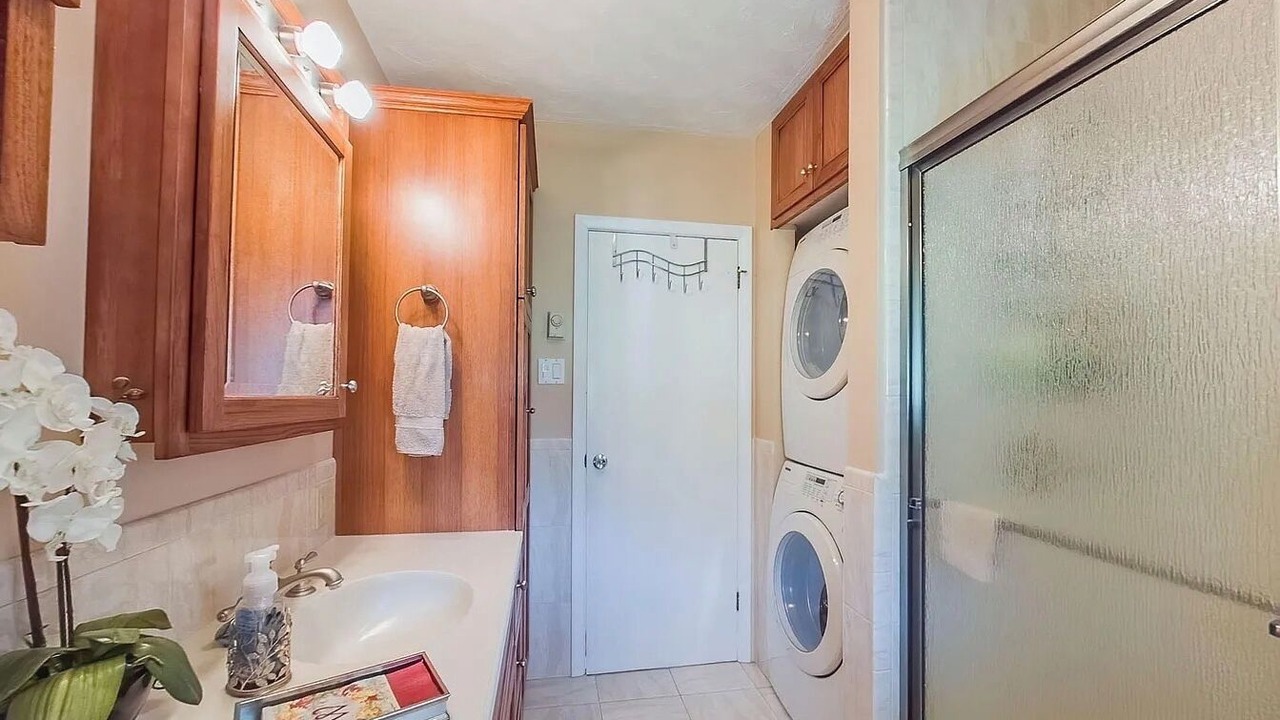 Photo of Bathroom in Jamison City
