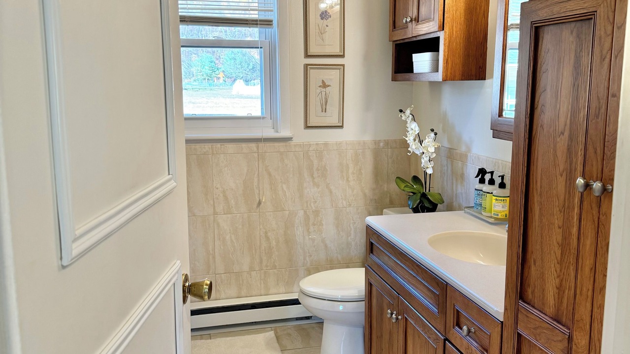 Photo of Bathroom in Jamison City