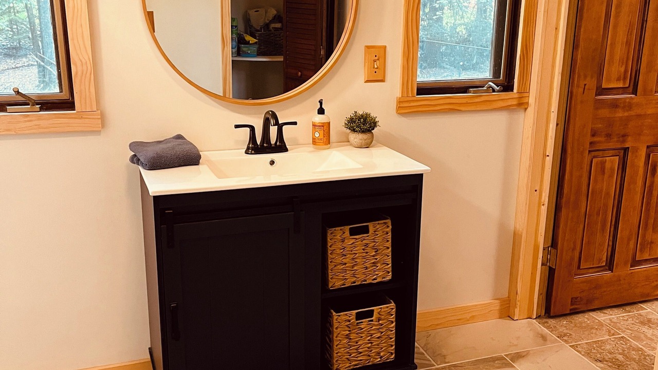 Photo of Bathroom in Stormstown