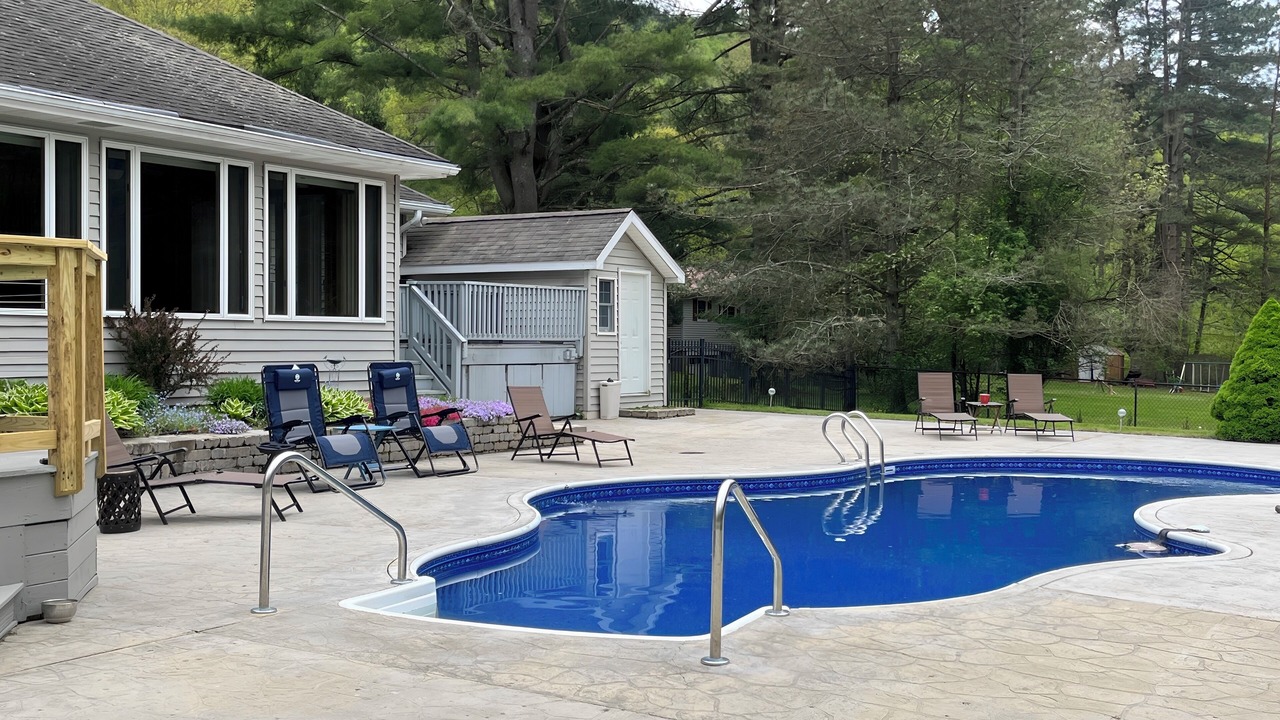 Photo of Outdoor in Hancock