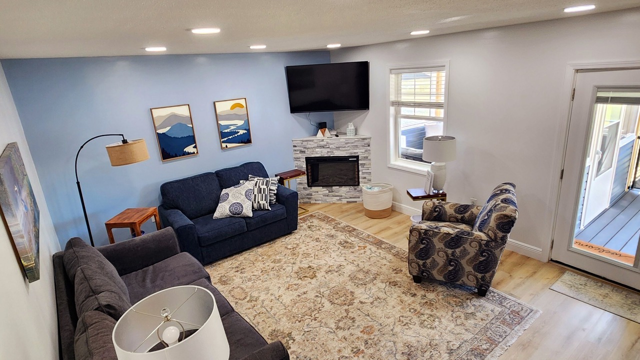 Photo of Livingroom in Meadow Bridge