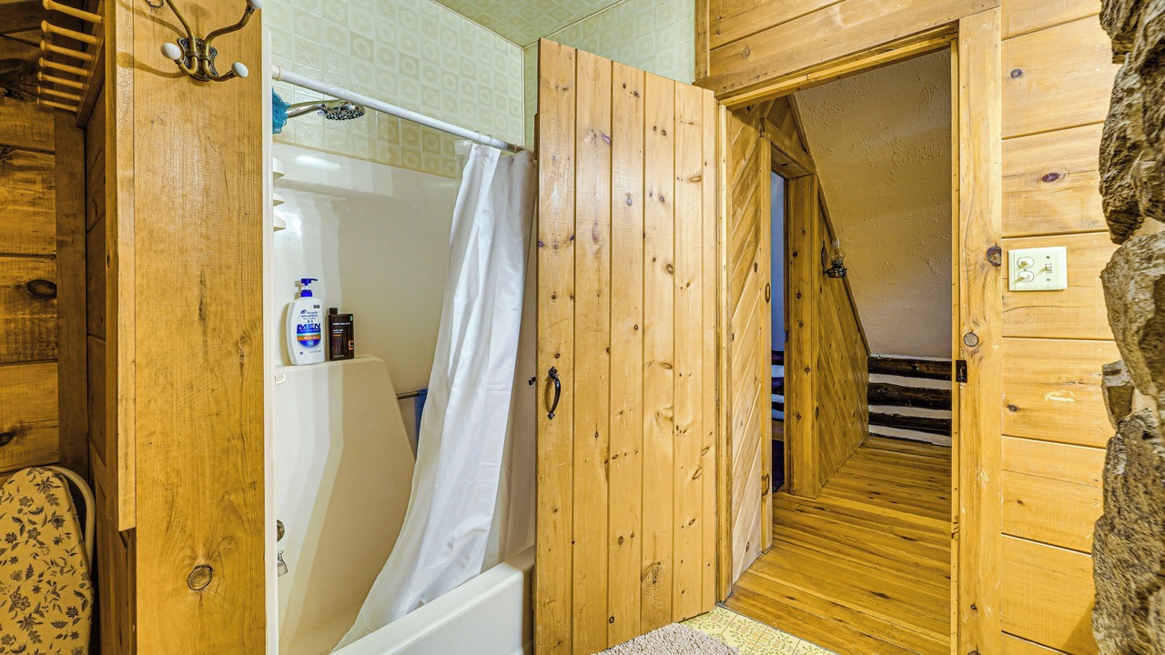 Photo of Bathroom in Oakland Mills