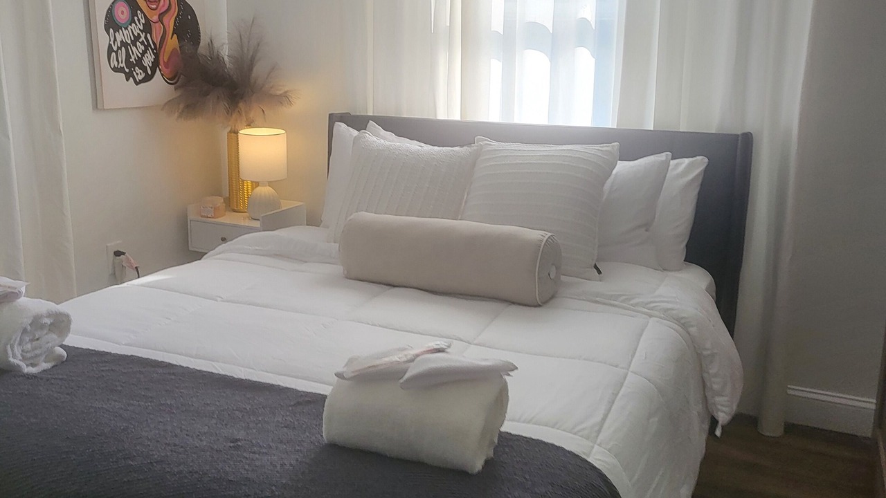 Photo of Bedroom in Weequahic
