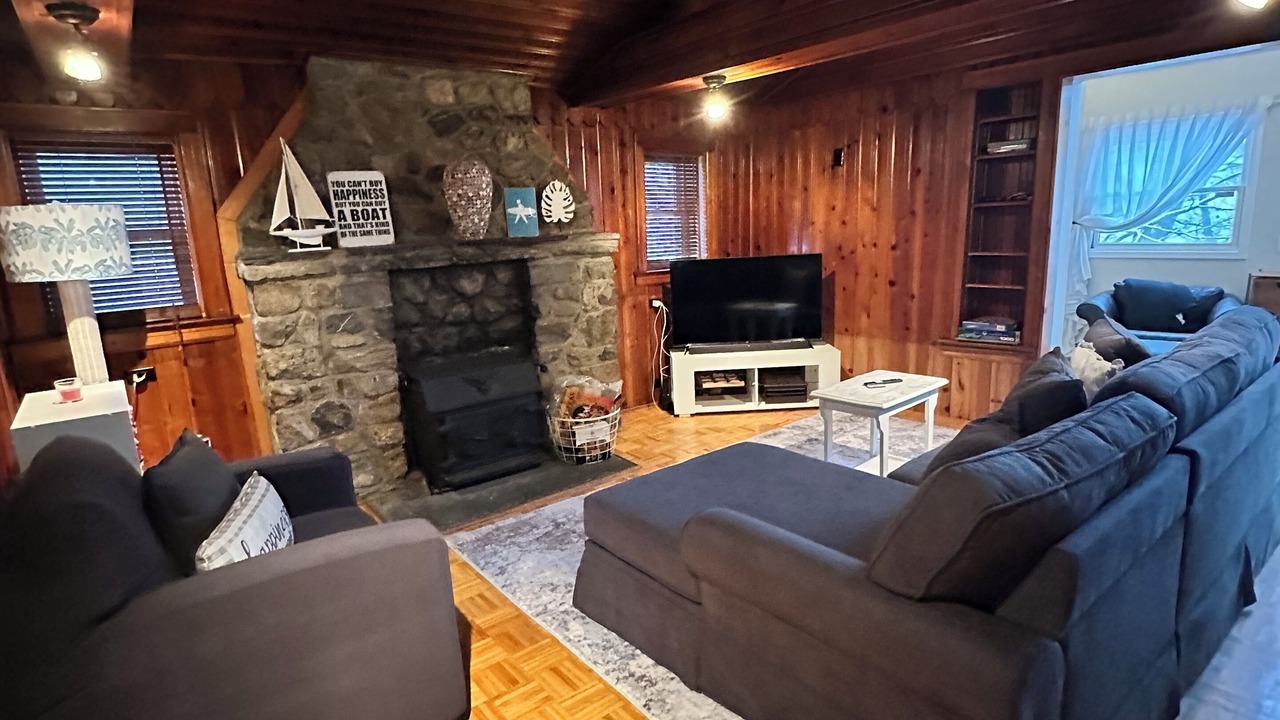 Photo of Livingroom in Greenwood Lake