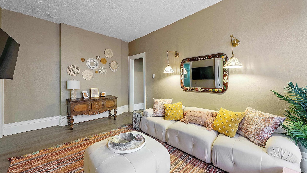 Photo of Livingroom in Merion Village