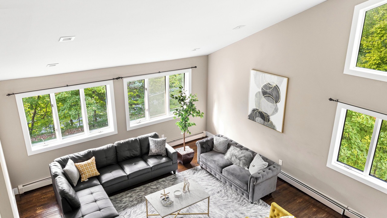 Photo of Livingroom in Monroe