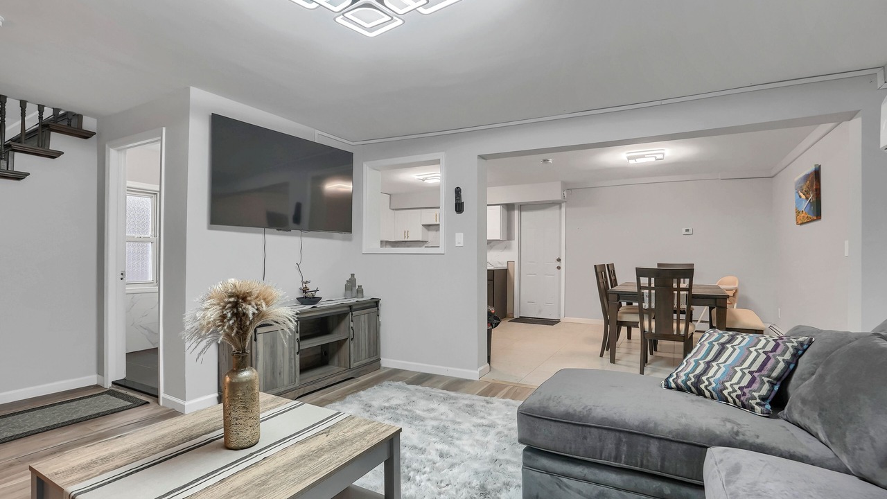 Photo of Livingroom in Middle Hope