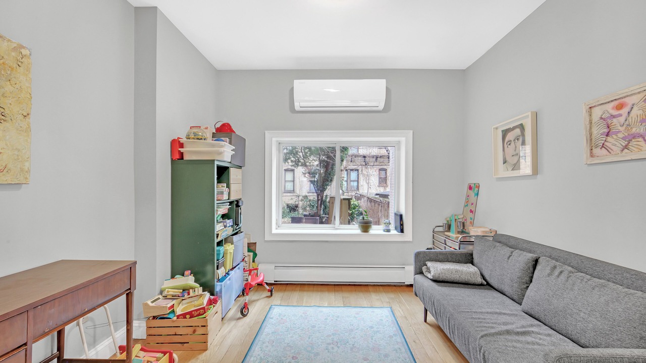 Photo of Livingroom in Crown Heights
