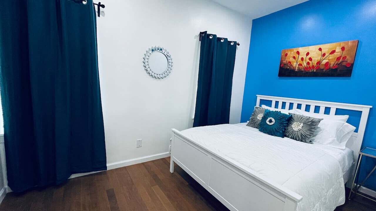 Photo of Bedroom in Graduate Hospital