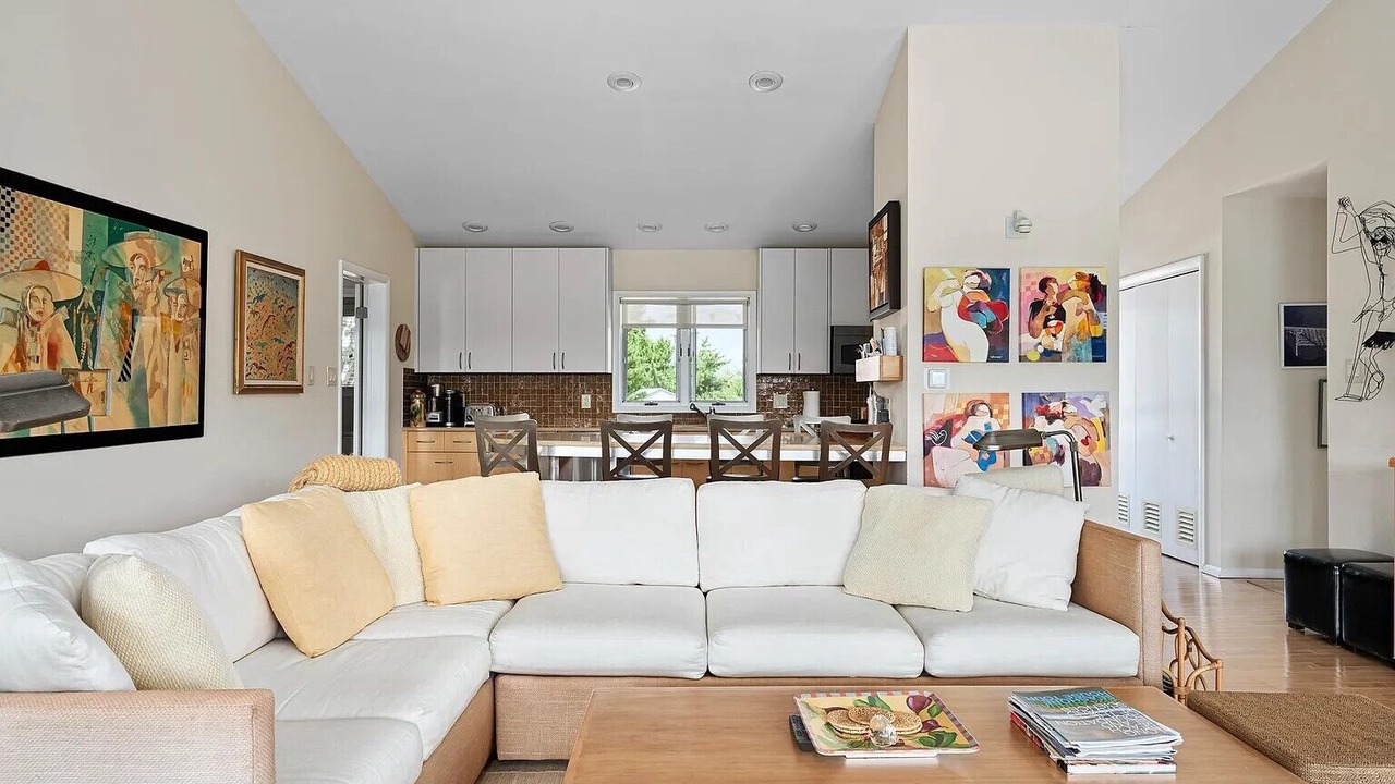 Photo of Livingroom in Loveladies