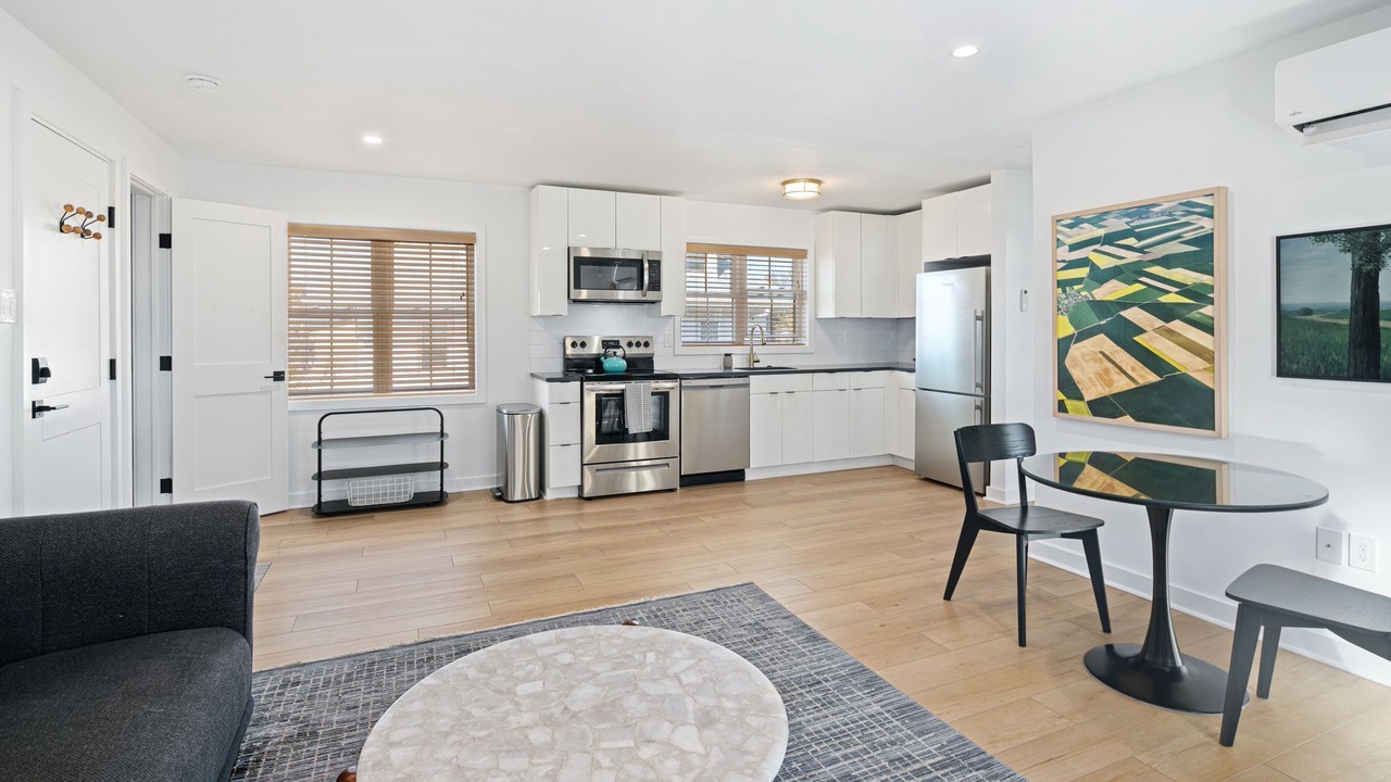 Photo of Livingroom in Manoa