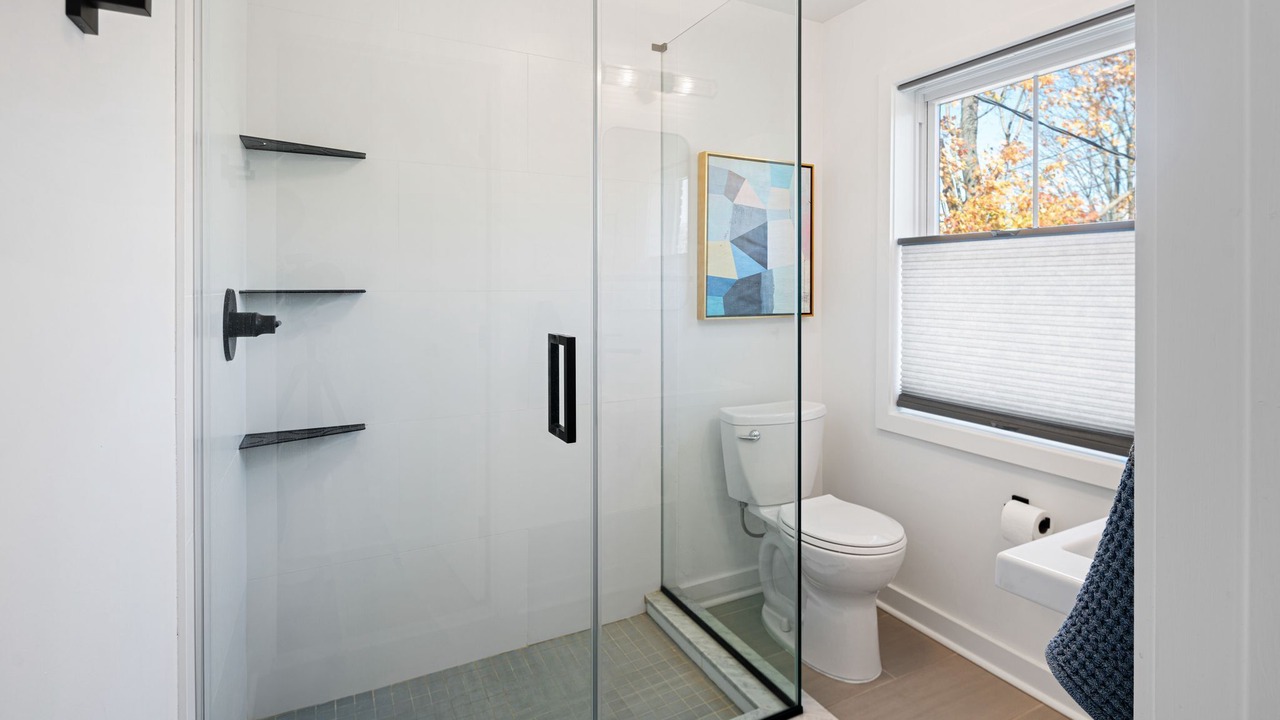 Photo of Bathroom in Manoa