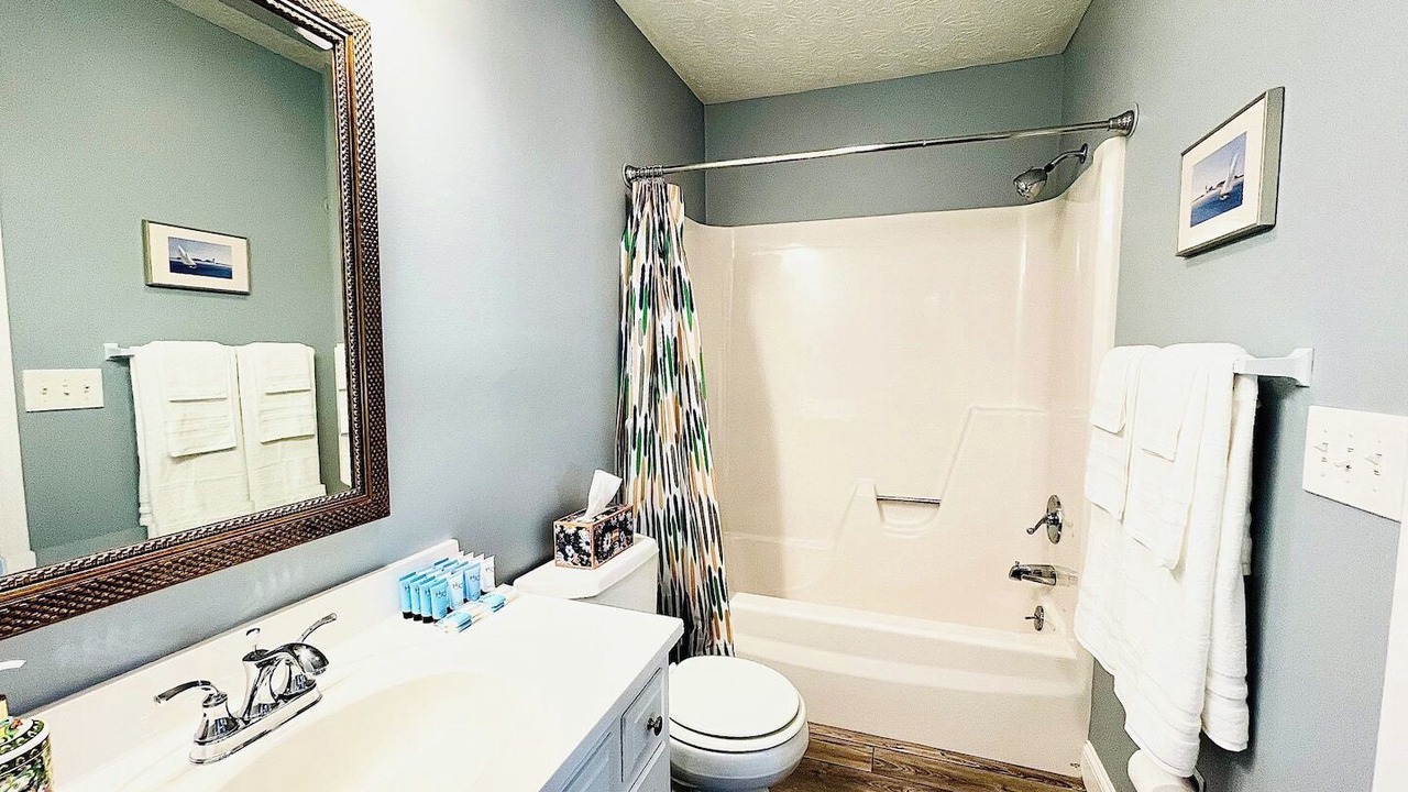 Photo of Bathroom in Huron