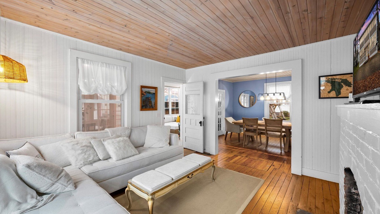 Photo of Livingroom in Lakeside
