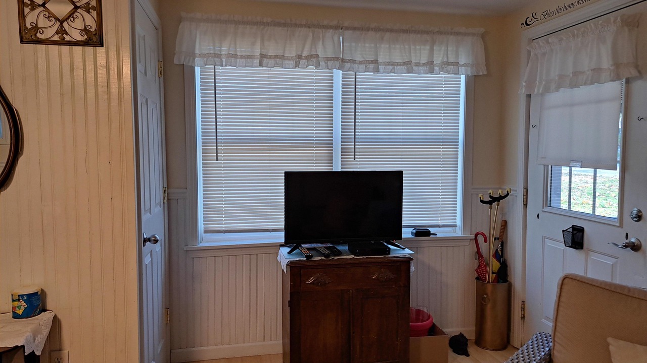 Photo of Livingroom in Lakeside