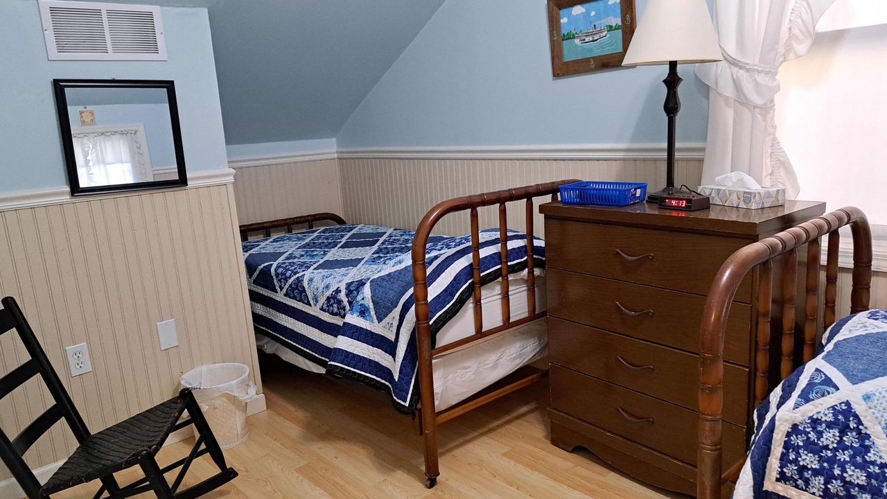 Photo of Bedroom in Lakeside