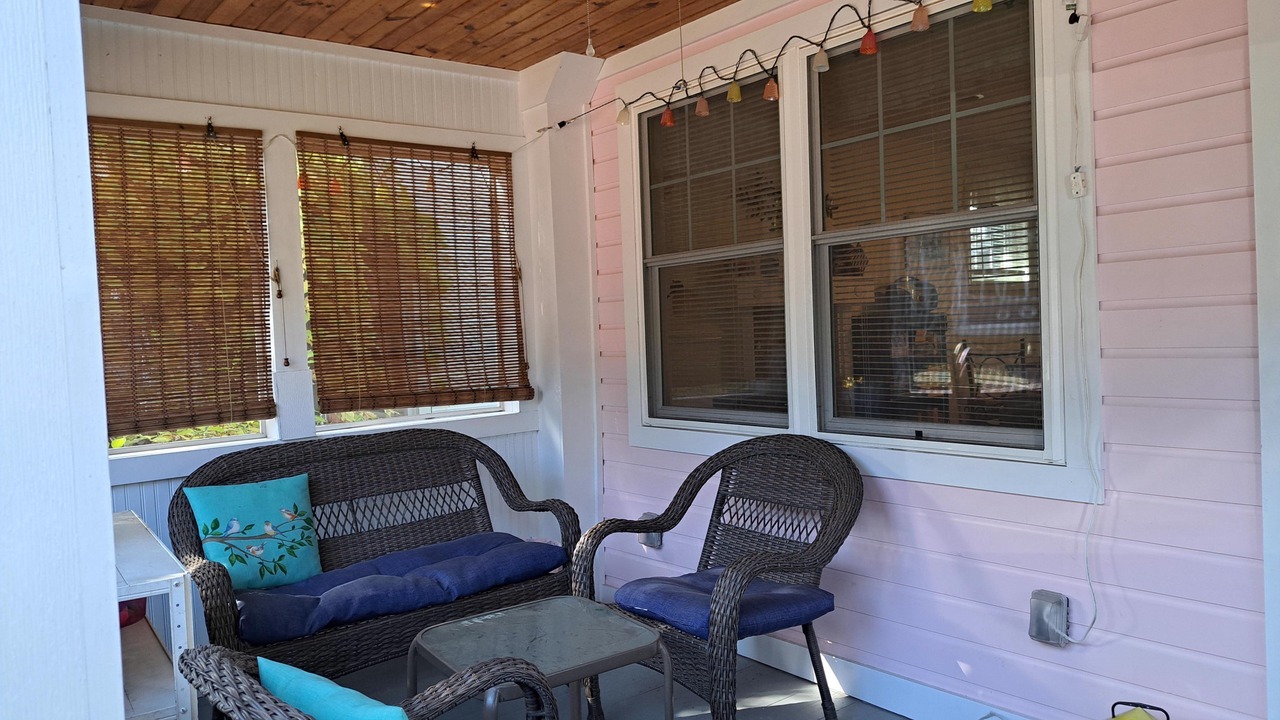 Photo of Patio Balcony in Lakeside