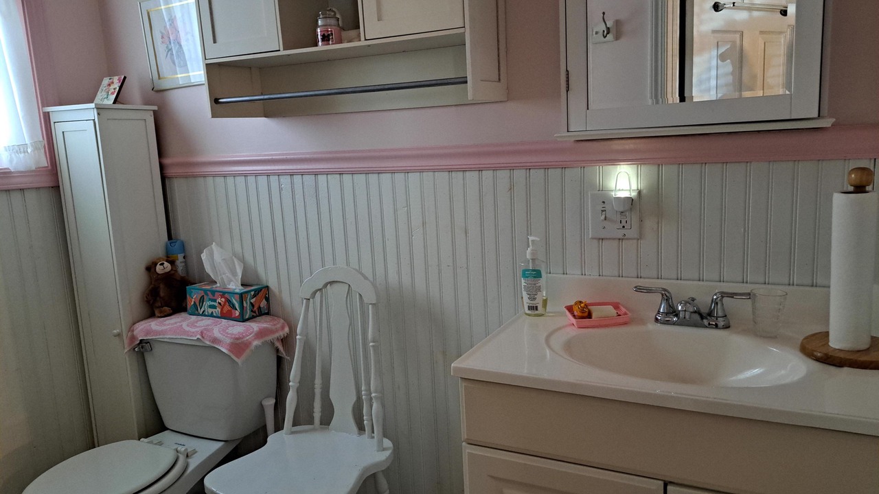 Photo of Bathroom in Lakeside