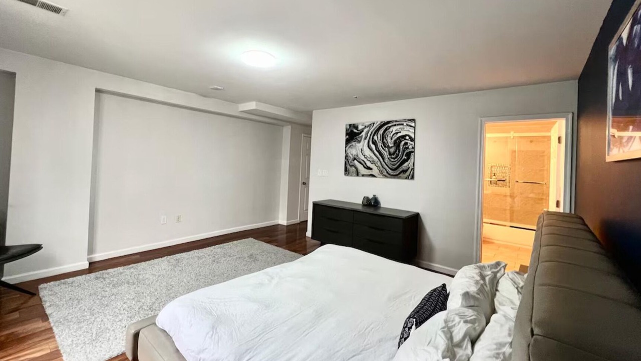 Photo of Bedroom in Center City