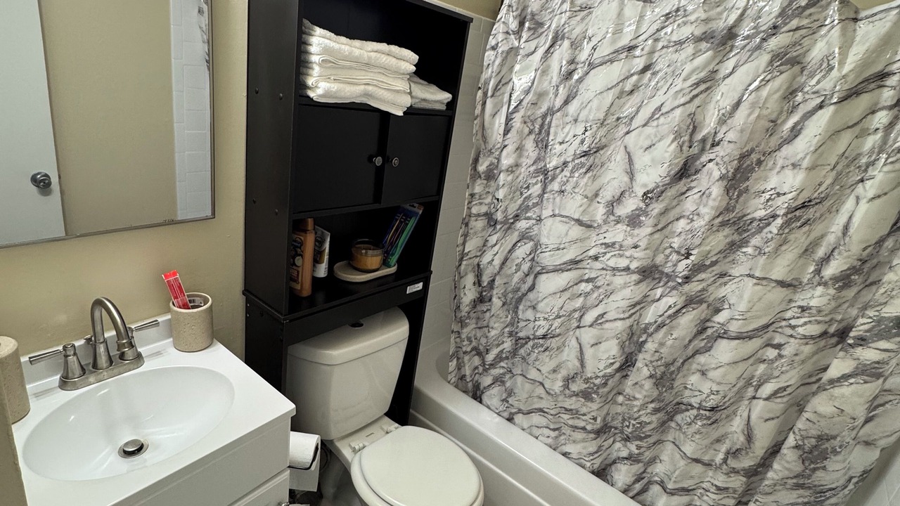 Photo of Bathroom in Halethorpe