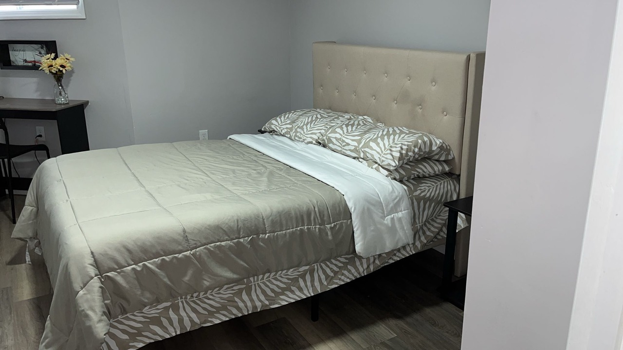Photo of Bedroom in Newark